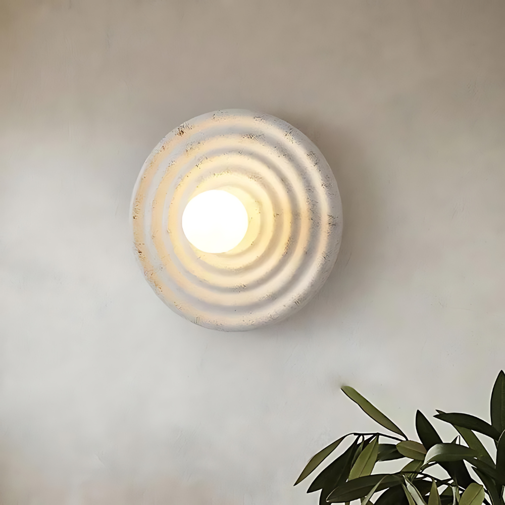 Casa Lumière Wabi-Sabi Ronde Wandlamp van Resin – Minimalistische Sfeerverlichting