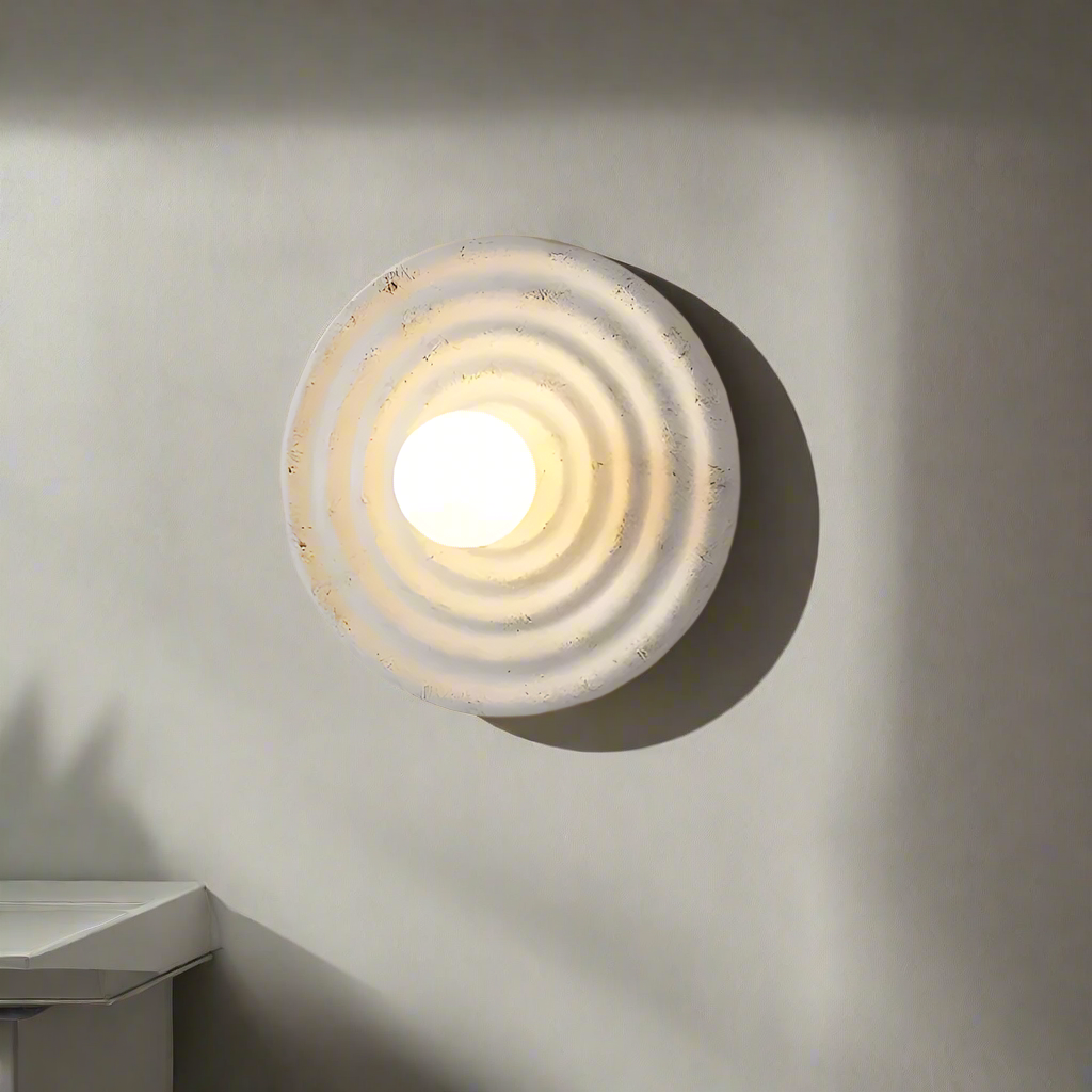 Casa Lumière Wabi-Sabi Ronde Wandlamp van Resin – Minimalistische Sfeerverlichting
