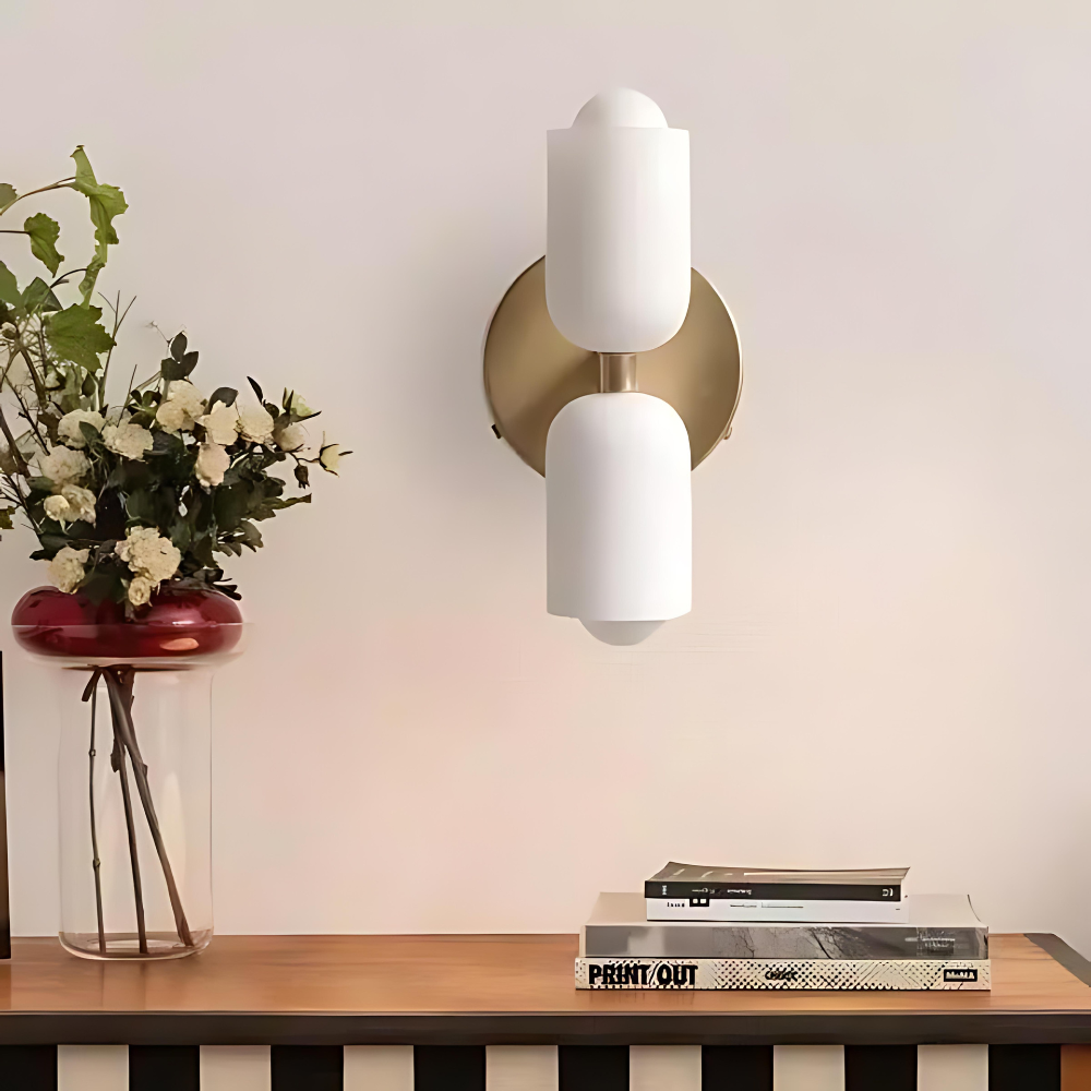 Casa Lumière Elegance Minimalistische Wandlamp – Acryl Diffuser, Metalen Basis & Luxe Goudafwerking