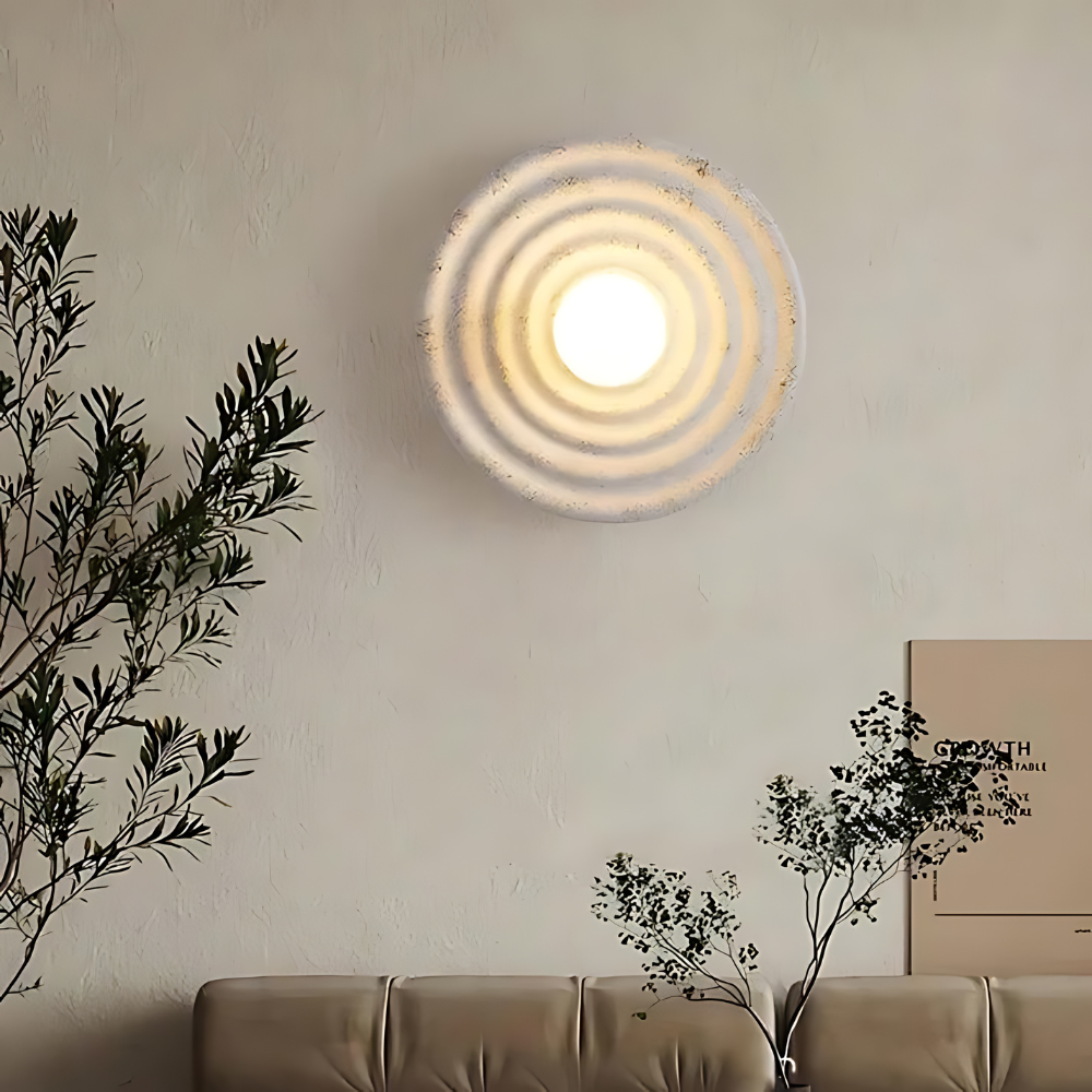 Casa Lumière Wabi-Sabi Ronde Wandlamp van Resin – Minimalistische Sfeerverlichting