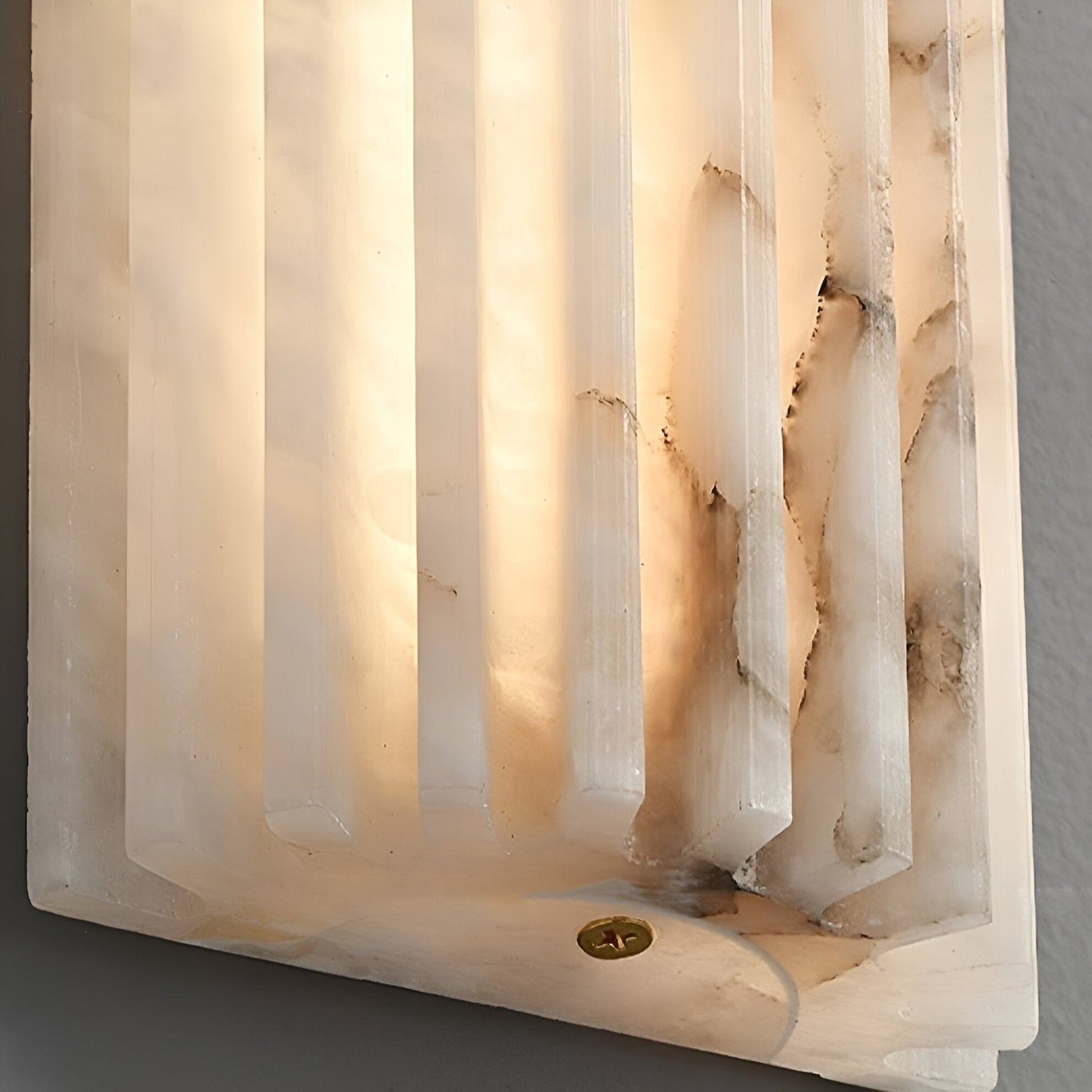 Casa Lumière Geribbelde Alabaster Wandlamp - Warme Natuursteen Wandverlichting
