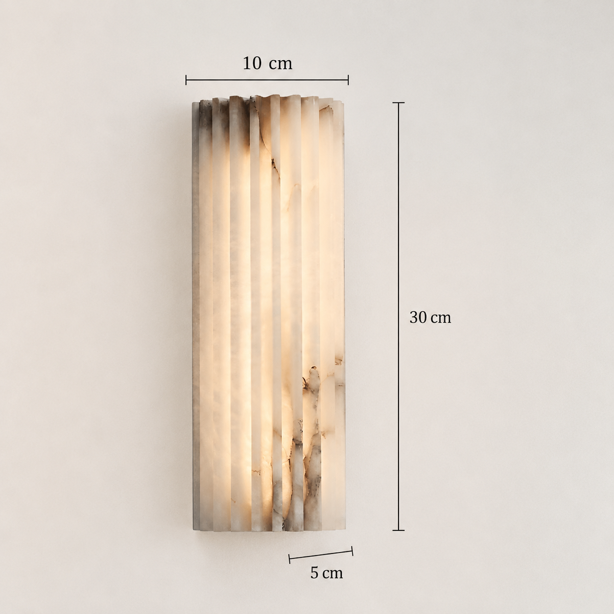 Casa Lumière Geribbelde Alabaster Wandlamp - Warme Natuursteen Wandverlichting