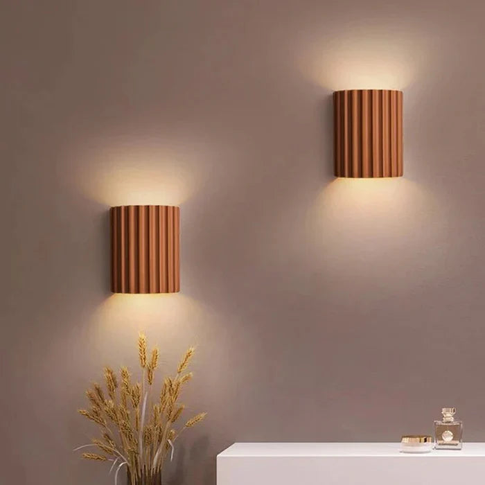 Casa Lumière Minimalistische Resin Wandlamp - Geribbelde Cilindervorm Up & Down Lamp