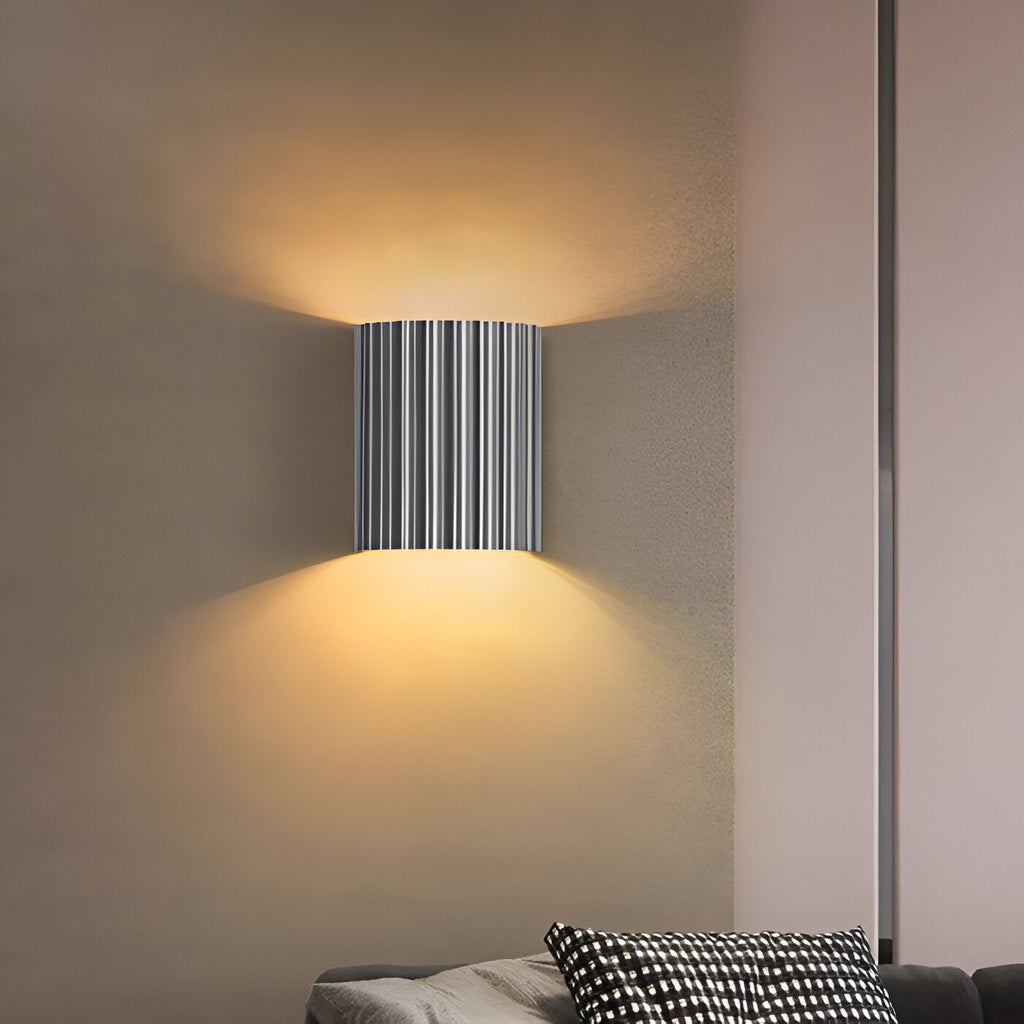 Casa Lumière Minimalistische Resin Wandlamp - Geribbelde Cilindervorm met Up & Down Light