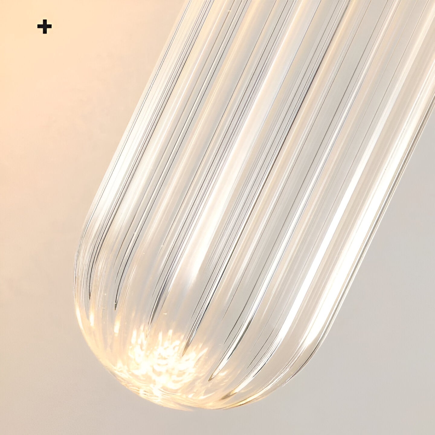 Casa Lumière Luxe Nordic Wandlamp - Geribbeld Glas & Metalen Houder