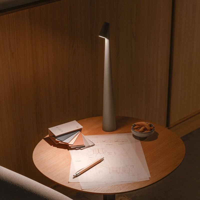 Casa Lumière Minimalistisch Design LED Tafellamp – Minimalist Beam Lamp
