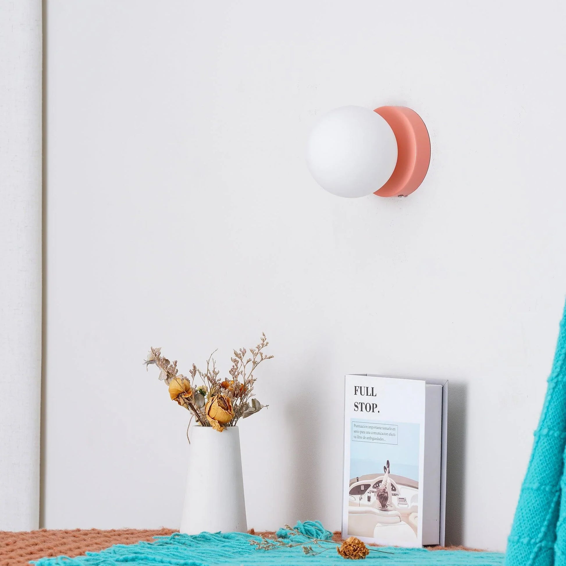 Casa Lumière Nordic Minimalistische LED Wandlamp - Ronde Vorm met Glazen Bol