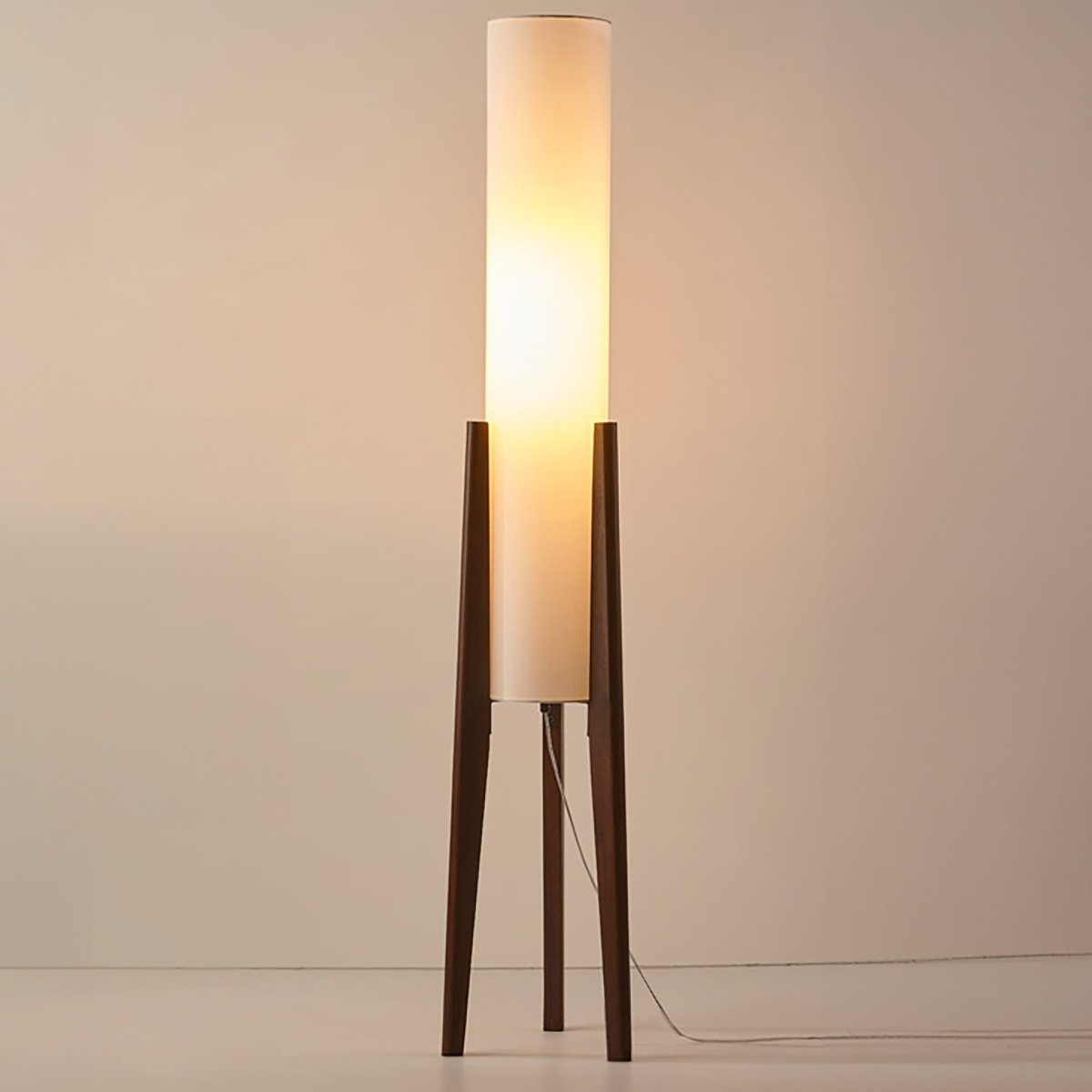 Casa Lumière Walnoot Vloerlamp - Massief Hout Design Verlichting