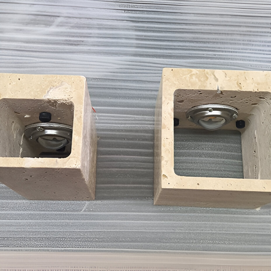 Casa Lumière Travertine Outdoor Wandlamp - Up & Down Gevelverlichting van Natuursteen