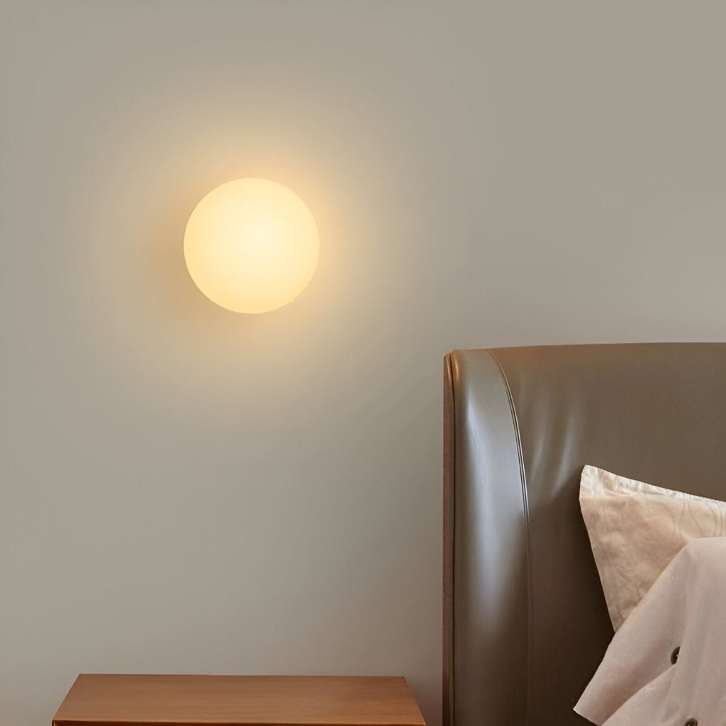 Casa Lumière Minimalistische Ronde Glazen Wandlamp - Opaal Glas & Zacht Diffuus Licht