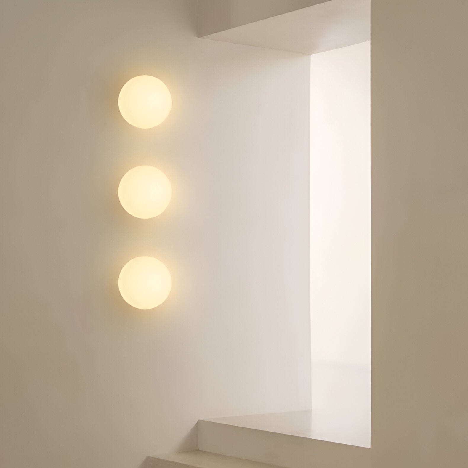 Casa Lumière Minimalistische Ronde Glazen Wandlamp - Opaal Glas & Zacht Diffuus Licht
