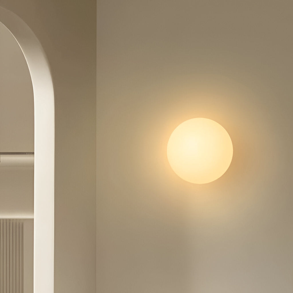 Casa Lumière Minimalistische Ronde Glazen Wandlamp - Opaal Glas & Zacht Diffuus Licht