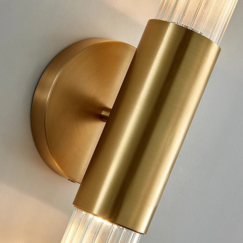 Casa Lumière Luxe Nordic Wandlamp - Geribbeld Glas & Metalen Houder