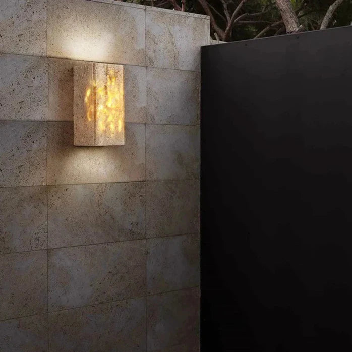 Casa Lumière Travertine Outdoor Wandlamp - Up & Down Gevelverlichting van Natuursteen
